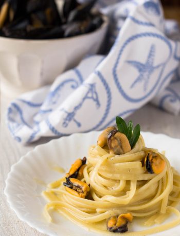 Spaghetti con le cozze e parmigiano_